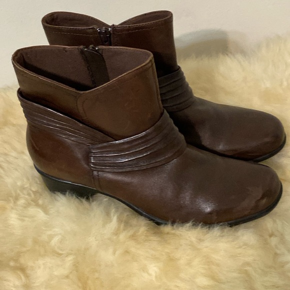 Clarks Shoes - CLARKS Ingalls Mood Brown Ankle Boots Booties 62746 size 11